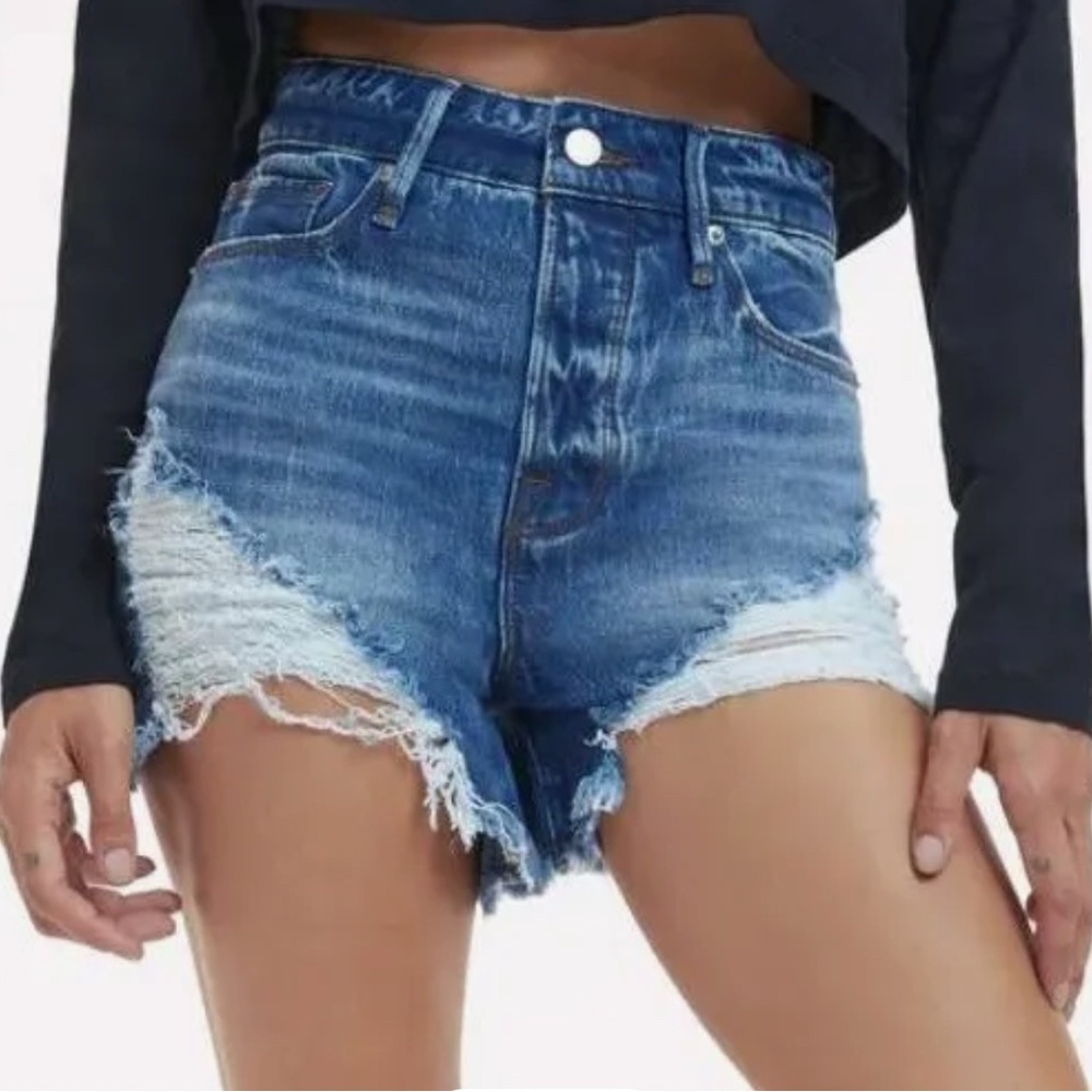Good American bombshell short